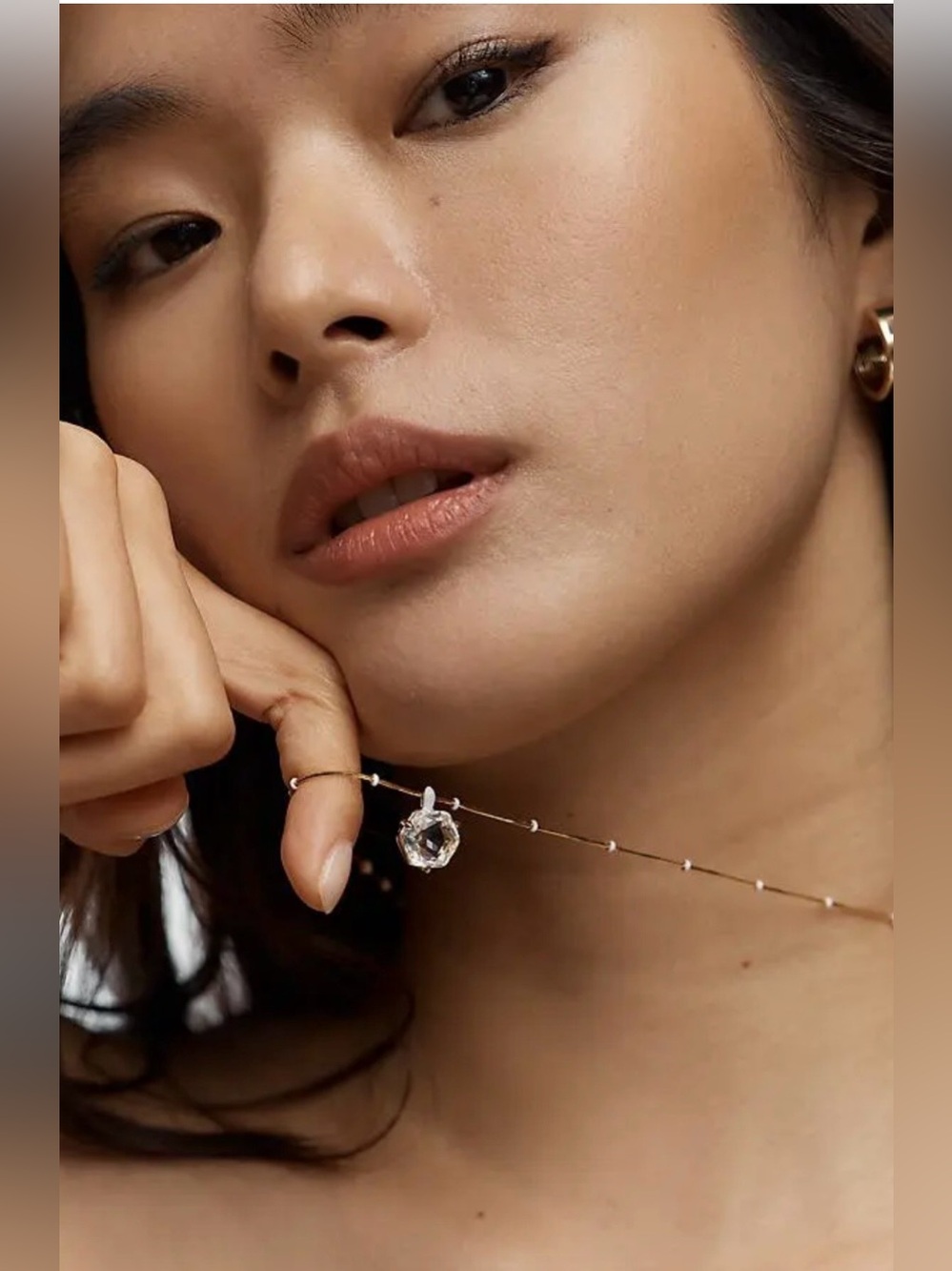 NWT Anthropologie Floating Crystal Pendant Necklace in Clear Stone